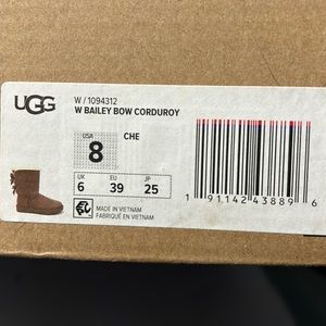 ugg bailey corduroy bow size 8 women’s.